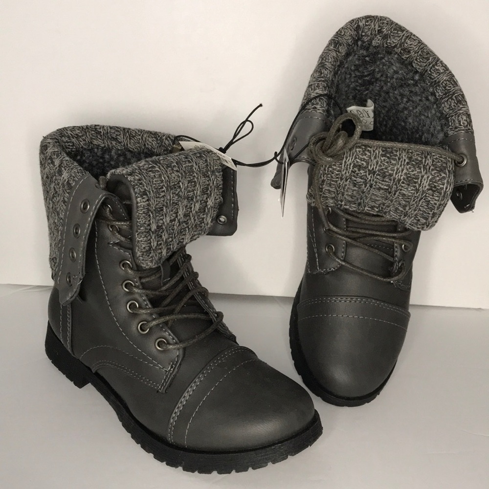 NWT Ardene Warm Combat Ankle Boots Women’s